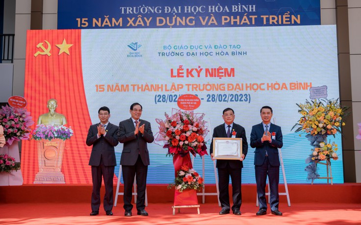 Trường đại học Hòa Bình kỷ niệm 15 năm ngày thành lập