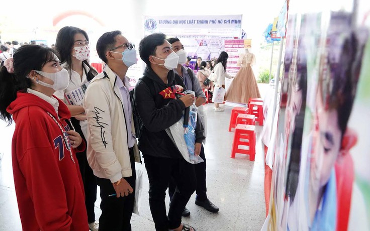Học phí Trường ĐH Bách khoa TP.HCM năm học 2023-2024: Thấp nhất khoảng 30 triệu đồng/năm Học phí Trường ĐH Bách khoa TP.HCM năm học 2023-2024: Thấp nhất khoảng 30 triệu đồng/năm