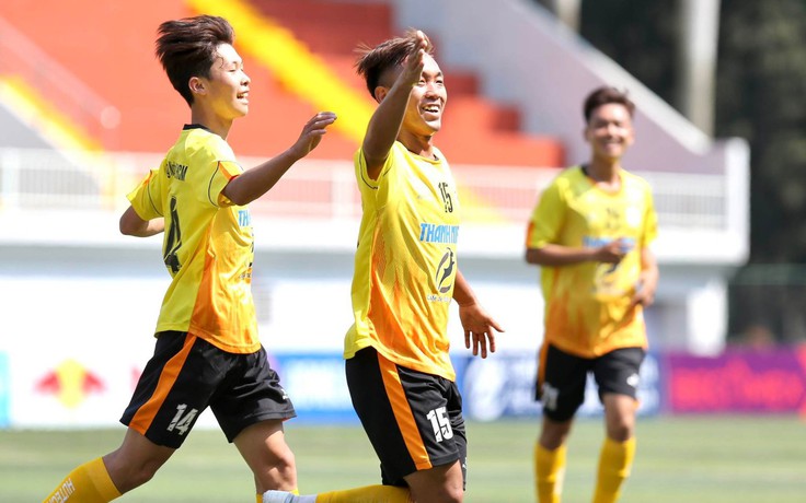 ĐH Công nghệ TP.HCM 5-0 ĐH Hùng Vương TP.HCM: Hai đội bảng C vào vòng play-off