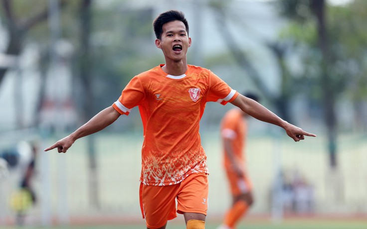Trần Duy Minh lập kỷ lục tuyệt vời với 5 bàn thắng chỉ trong 1 trận đấu Trần Duy Minh lập kỷ lục tuyệt vời với 5 bàn thắng chỉ trong 1 trận đấu