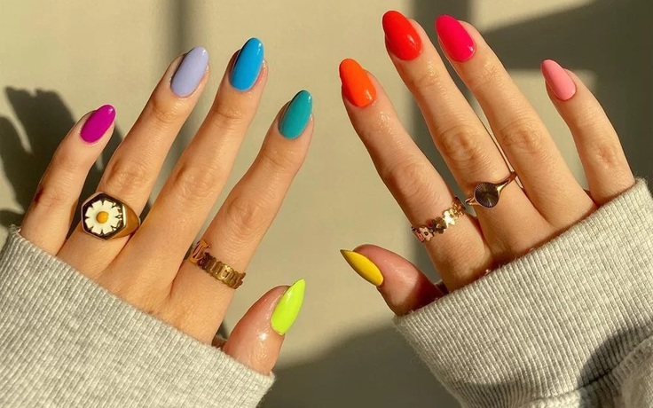 Trước thềm Valentine, phái đẹp đua nhau đi làm nail rực rỡ nhiều màu Trước thềm Valentine, phái đẹp đua nhau đi làm nail rực rỡ nhiều màu