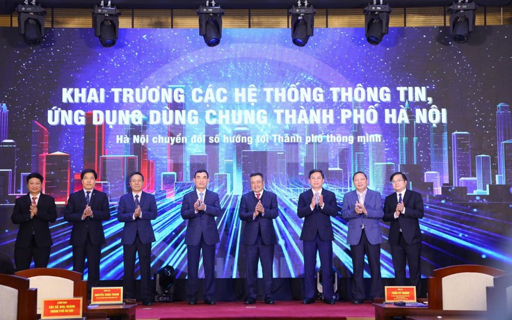 Chủ tịch Hà Nội: Xây dựng phần mềm thực sự sống, không phải 'xây ra để đấy'