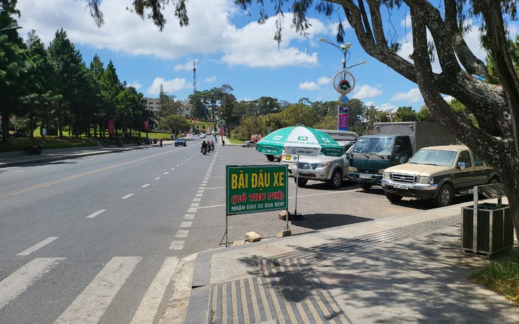 'Choáng' với giá đấu giá bãi đậu xe ở Đà Lạt