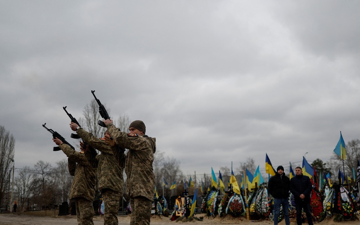 Cố thủ Bakhmut, Ukraine chờ thời cơ phản công?