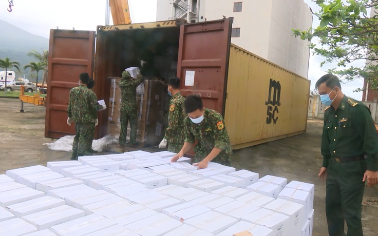 Đà Nẵng: Bộ đội biên phòng tịch thu hơn 31 tấn đường nhập lậu Đà Nẵng: Bộ đội biên phòng tịch thu hơn 31 tấn đường nhập lậu