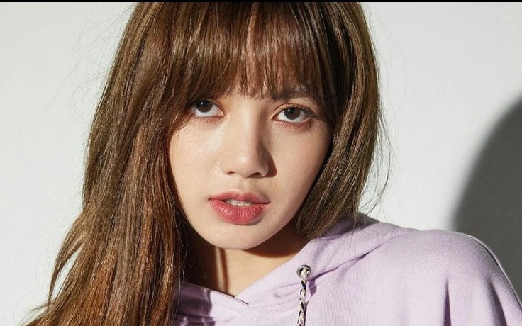 Lisa, một trong 20 ca sĩ Hàn Quốc nổi tiếng nhất nước ngoài có gì đặc biệt?