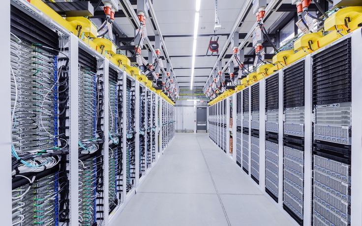 Microsoft chi hàng trăm triệu USD cho siêu máy tính ChatGPT Microsoft chi hàng trăm triệu USD cho siêu máy tính ChatGPT