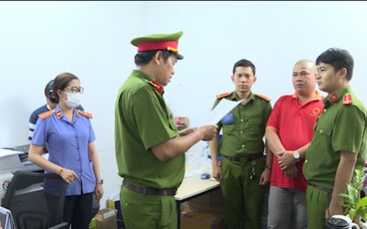 Xử lý hình sự người đứng đầu các công ty đòi nợ sai quy định được không? Xử lý hình sự người đứng đầu các công ty đòi nợ sai quy định được không?