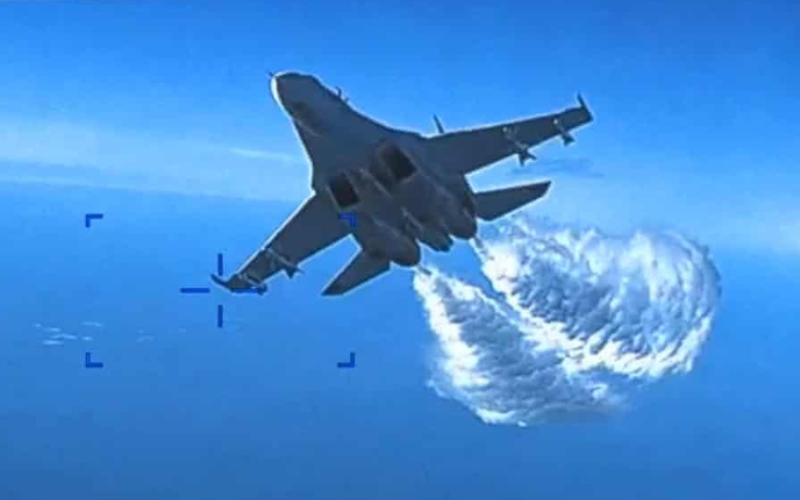Chiến sự tối 17.3: Mỹ hé lộ video UAV rơi, Nga khen thưởng phi công Su-27
