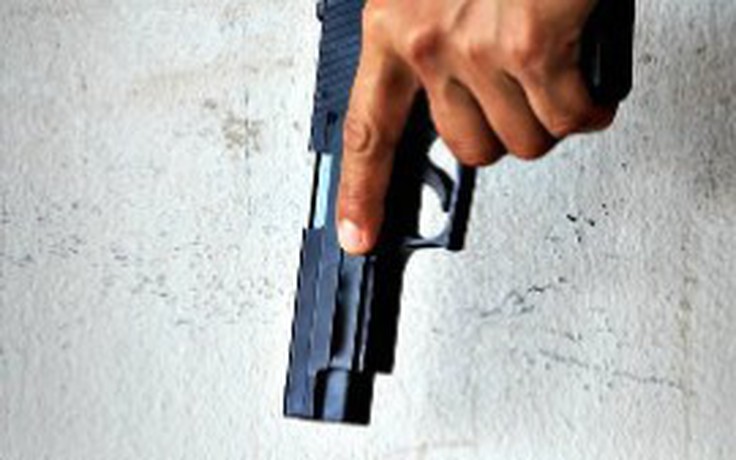 Bình Dương: Bắt giữ người đàn ông dùng súng giải quyết chuyện tình cảm