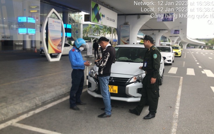 Mở chiến dịch truy quét 'xe dù chặt chém' khách ở sân bay Đà Nẵng