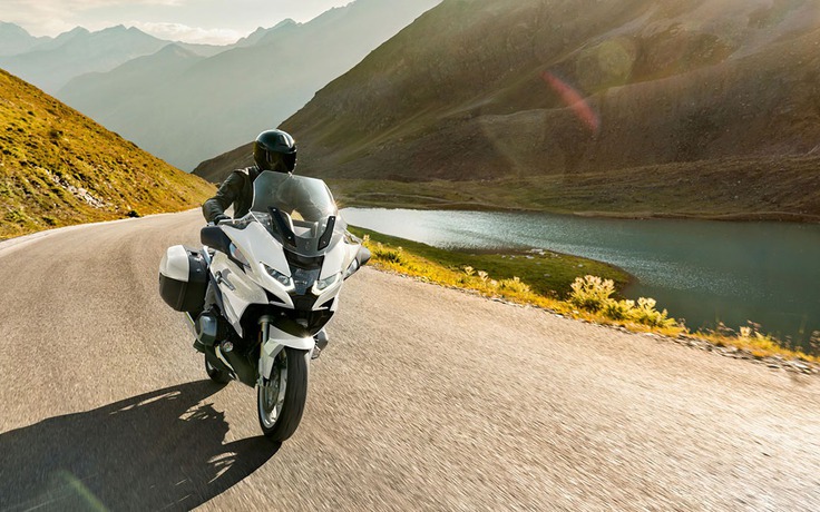 BMW R 1250 RT: Mô tô sở hữu công nghệ không kém ô tô hạng sang