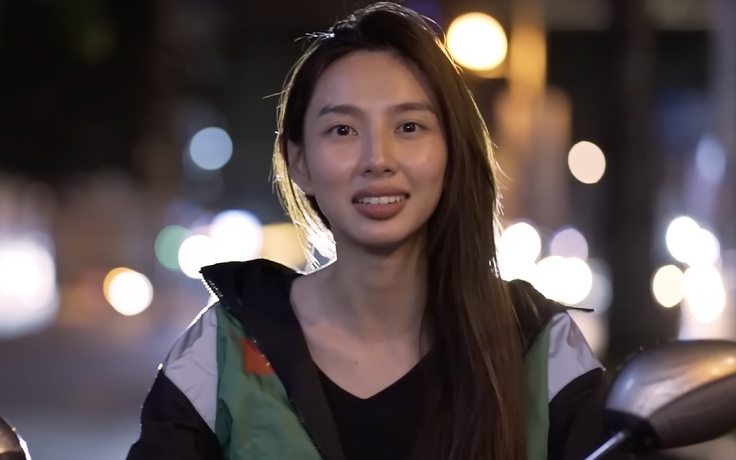 Hoa hậu Thùy Tiên làm tài xế công nghệ