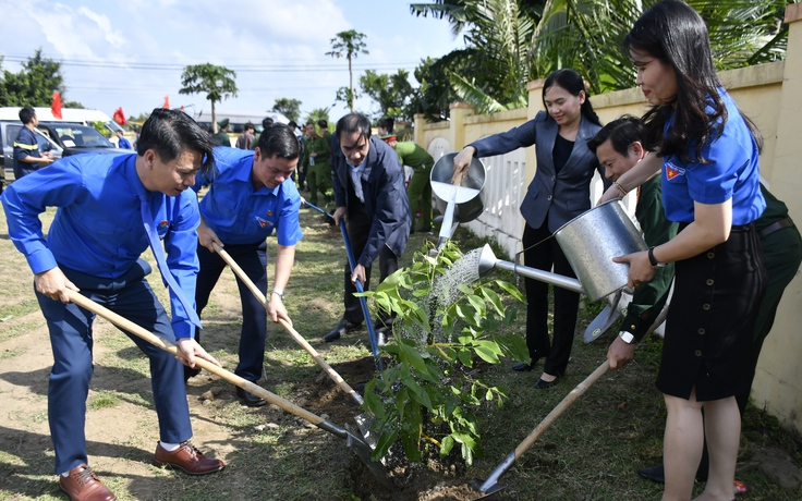 Phú Yên: Khởi động Tháng Thanh niên và chương trình Tháng ba biên giới