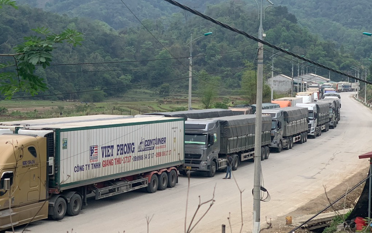 Ùn ứ nông sản xuất khẩu Trung Quốc tái diễn ở Lạng Sơn