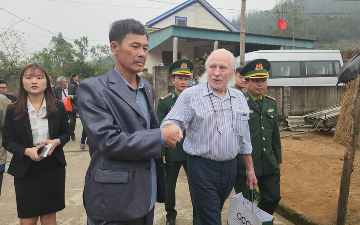 Cựu binh Mỹ trao trả cuốn nhật ký giữ suốt 56 năm: 'Nhìn kỷ vật như anh trai trở về' Cựu binh Mỹ trao trả cuốn nhật ký giữ suốt 56 năm: 'Nhìn kỷ vật như anh trai trở về'