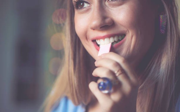 Nuốt kẹo cao su ảnh hưởng ra sao đến sức khỏe?
