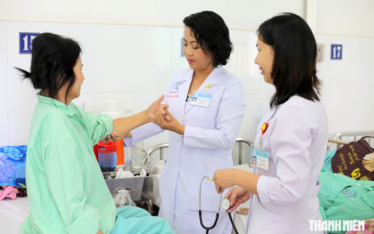TP.HCM kiến nghị bố trí 4.500 tỉ đồng để hoàn thành 3 bệnh viện cửa ngõ TP.HCM kiến nghị bố trí 4.500 tỉ đồng để hoàn thành 3 bệnh viện cửa ngõ