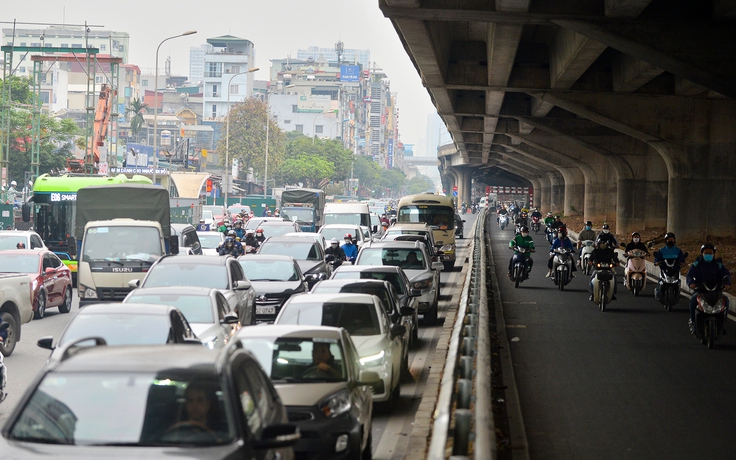 Hà Nội chính thức cho lưu thông đường tạm né 'lô cốt' ở Nguyễn Xiển