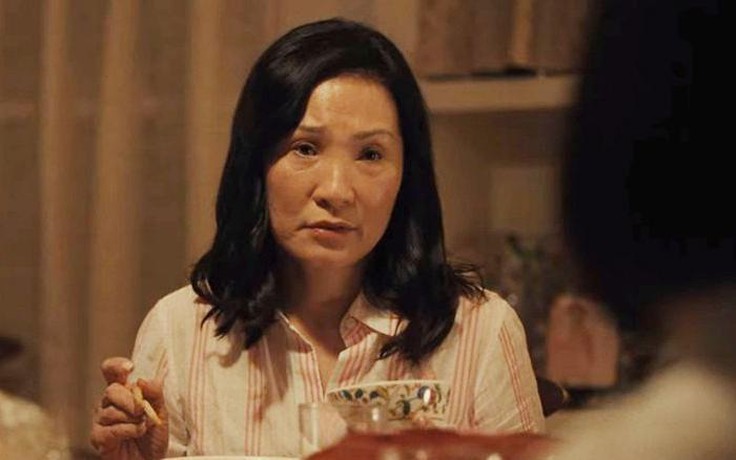 Nghệ sĩ Hồng Đào gây thương nhớ với món canh chua Việt trong phim 'Beef'