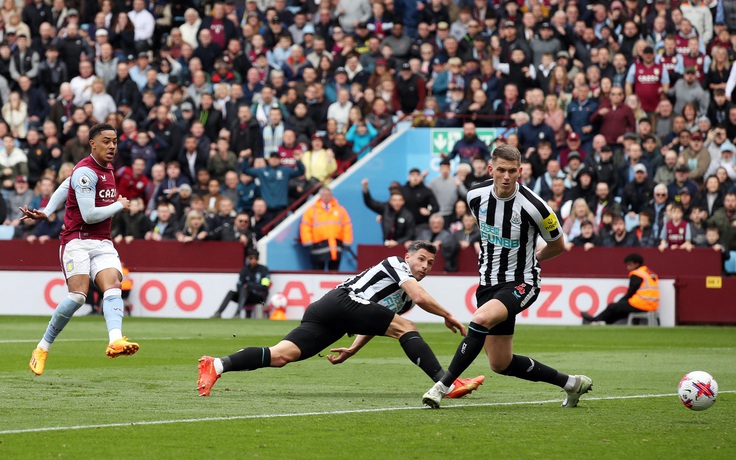 Aston Villa 3-0 Newcastle, Premier League: Watkins lập cú đúp!