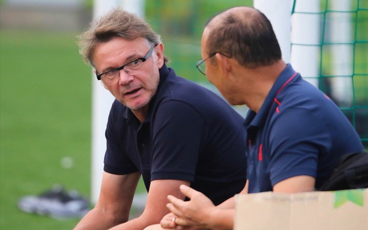 HLV Steve Darby: ‘Đừng gây cho ông Troussier áp lực quá nhiều phải đoạt HCV SEA Games 32’