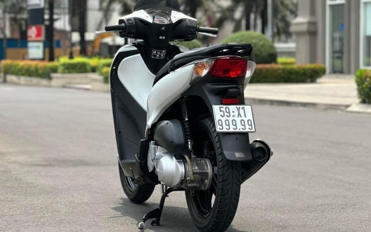 Honda SH 150i hơn 10 năm tuổi 'hét' giá hơn 3 tỉ đồng