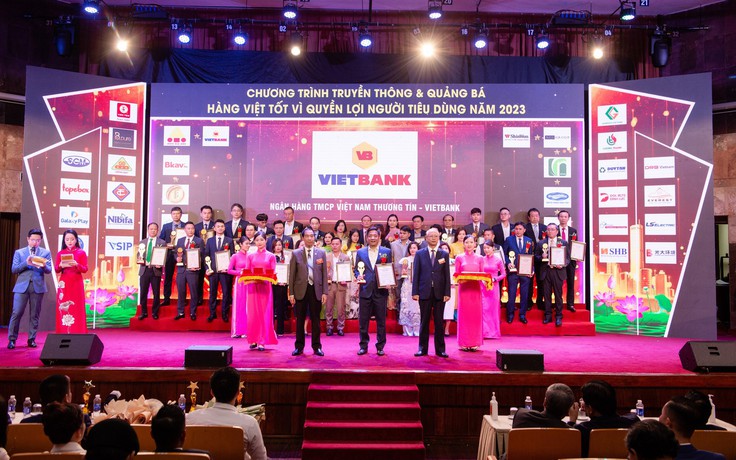 Vietbank đạt top 10 dịch vụ chất lượng vàng vì quyền lợi người tiêu dùng 2023