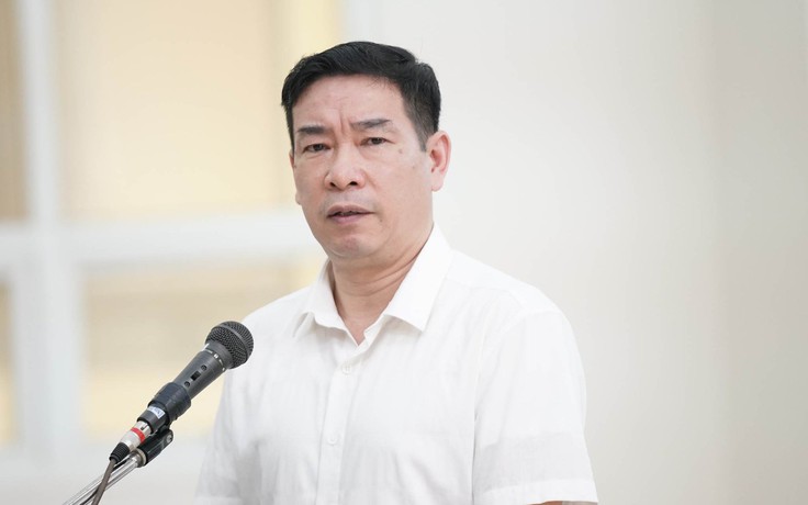 Tòa xét xử đến 20 giờ, tuyên bố cựu đại tá Phùng Anh Lê không oan