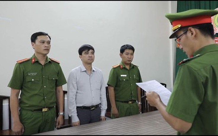 Bắt Phó trưởng Phòng Tàu sông, Cục Đăng kiểm Việt Nam cùng 3 bị can