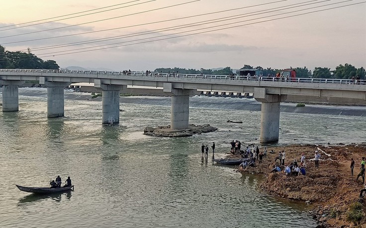 Bình Định: Người đàn ông bị đuối nước, tử vong dưới chân cầu Phụ Ngọc