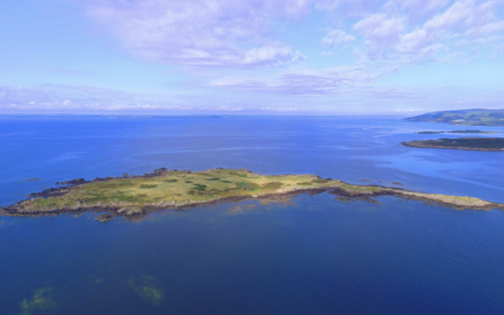 4,3 tỉ đồng mua được hòn đảo đẹp ở Scotland?