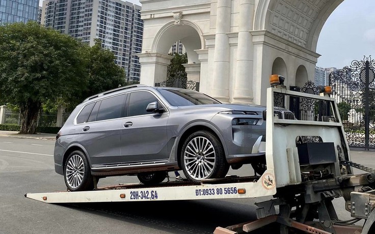 BMW X7 LCI 2023 lộ diện tại Việt Nam