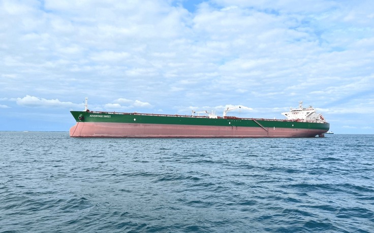 Iran bắt giữ tàu dầu trên vịnh Oman, Mỹ chỉ trích