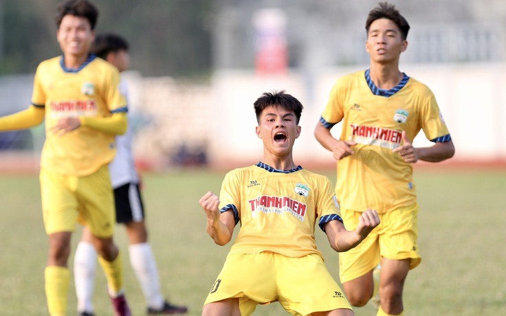 Thắng nghẹt thở U.19 An Giang 3-2, U.19 HAGL giành vé vào tứ kết