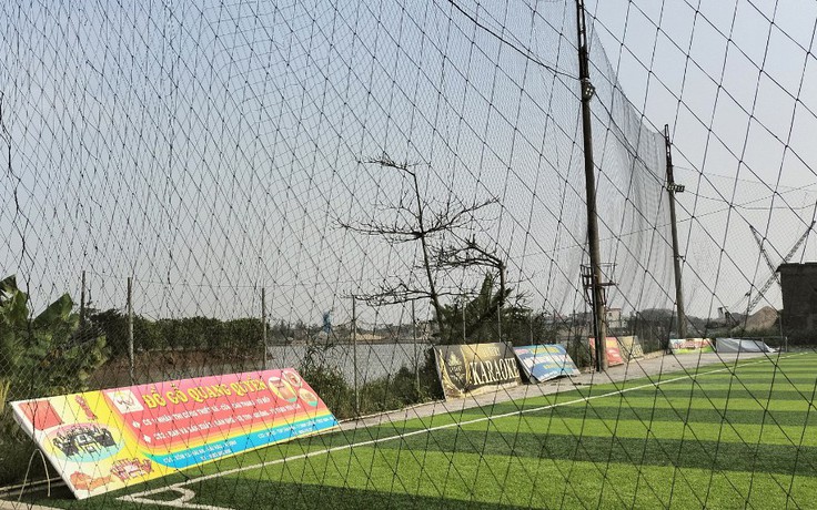 Nam Định: Tiếp tục chỉ đạo xử lý vụ hai sân bóng 'mọc' trên hành lang đê