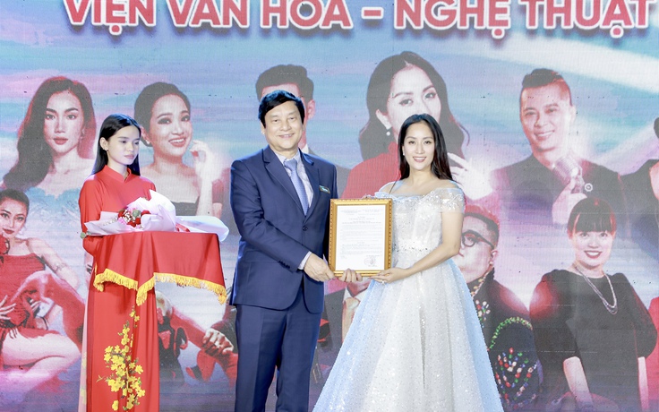 Một trường ĐH mời kiện tướng dancesport Khánh Thi làm viện trưởng