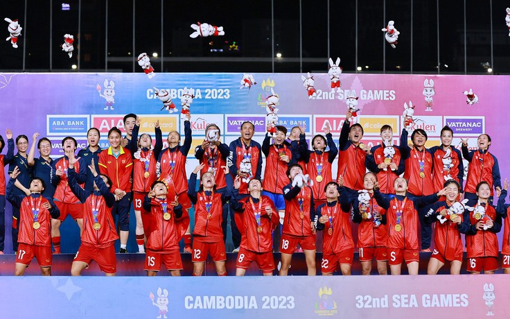 TCT Phong Phú thưởng 1 tỉ đồng cho tuyển nữ VN vô địch SEA Games 32