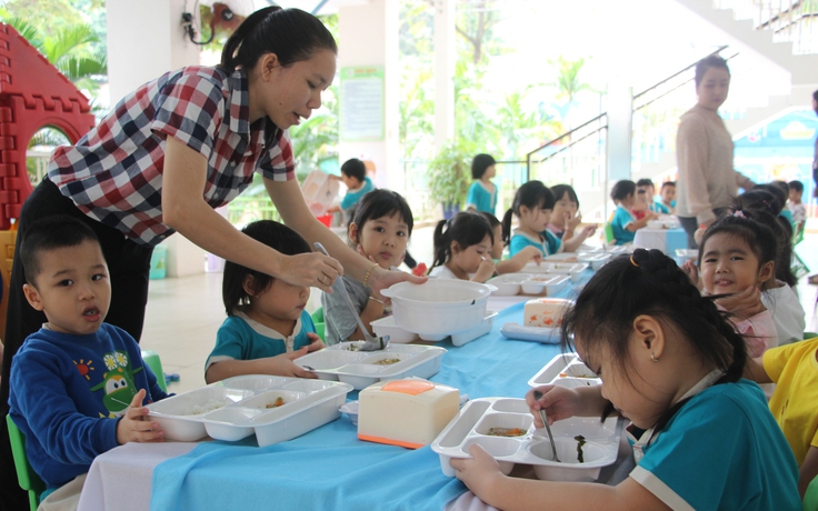 'Nóng' nhu cầu tìm khóa bán trú hè cho con