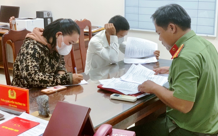 Bị phạt vì chuyển hướng cuộc gọi đòi nợ đến đường dây nóng Bộ Công an Bị phạt vì chuyển hướng cuộc gọi đòi nợ đến đường dây nóng Bộ Công an