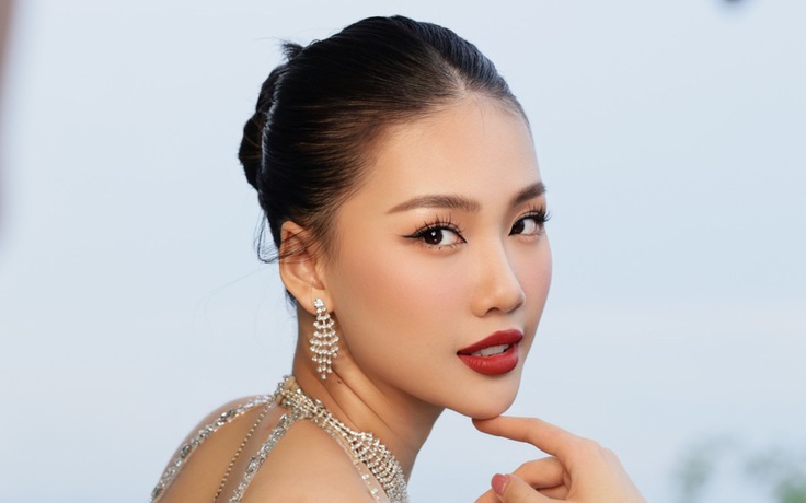 Bùi Quỳnh Hoa mặc gợi cảm chấm thi siêu mẫu ở Philippines