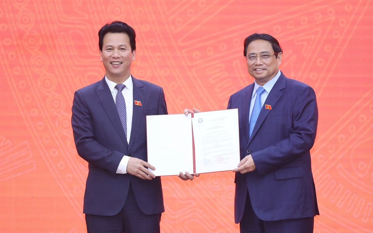 Thủ tướng trao quyết định bổ nhiệm ông Đặng Quốc Khánh làm Bộ trưởng TN-MT