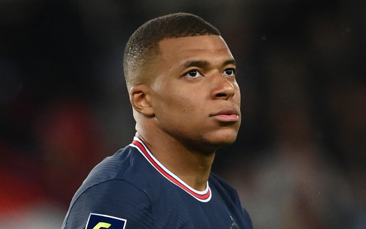 Căng thẳng gia tăng giữa Mbappe và PSG