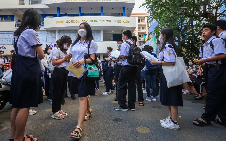 Trường Phổ thông Năng khiếu nói gì về đề thi tuyển sinh lớp 10 năm nay?