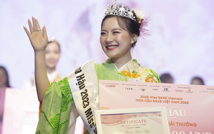 Người đẹp đến từ Hà Nội Phạm Thiên Nga đăng quang 'Hoa hậu Sake Việt Nam 2023'