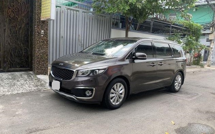 Kia Sedona máy xăng 3.3 lít đời cũ, giá 570 triệu có nên mua?