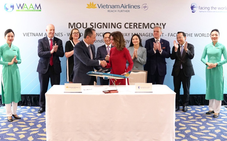 Vietnam Airlines đồng hành cùng FTW và WAAM hỗ trợ trẻ em dị tật sọ mặt