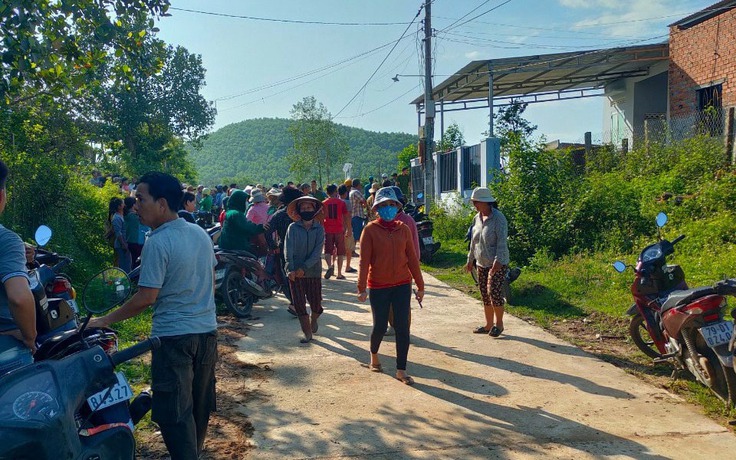Truy bắt người đàn ông sát hại vợ và 2 người phụ nữ can ngăn Truy bắt người đàn ông sát hại vợ và 2 người phụ nữ can ngăn