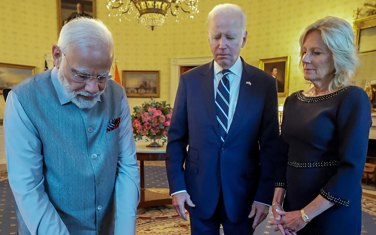 Món quà độc đáo Thủ tướng Ấn Độ tận tay tặng vợ chồng Tổng thống Mỹ