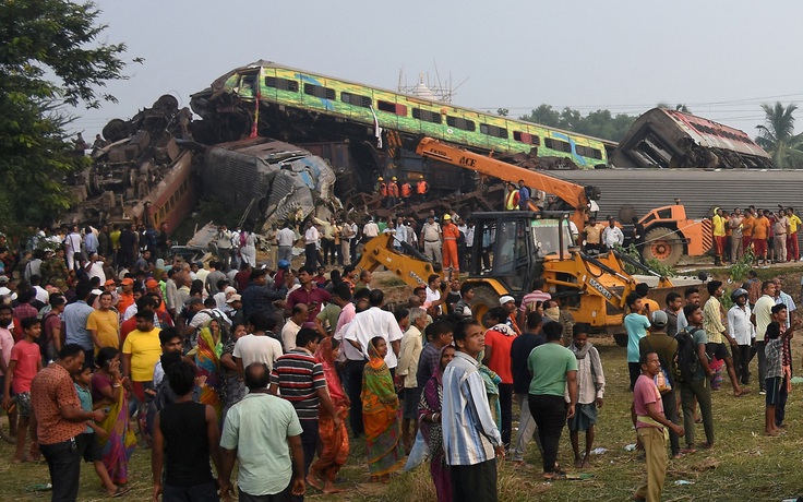 Hiện trường vụ tai nạn đường sắt thảm khốc tại Ấn Độ